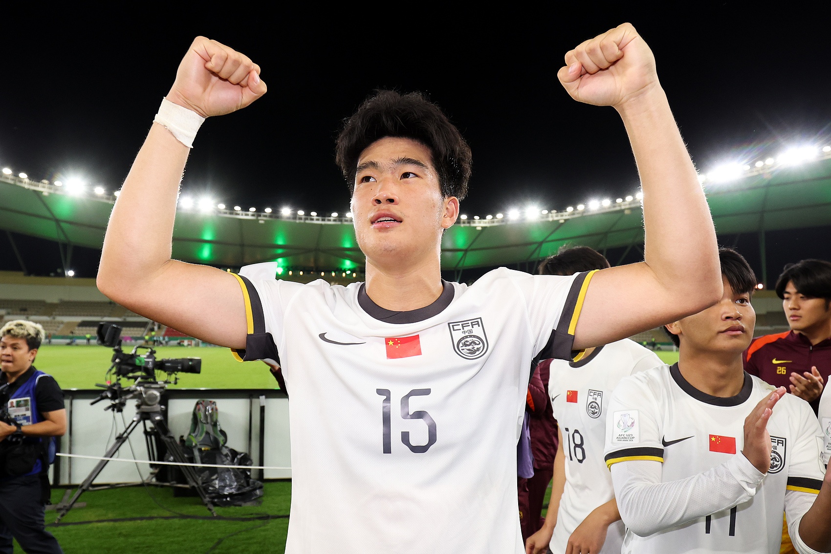 乐鱼官网-U23国足的中卫不只是防守，还能出球和砸开越南铁桶阵