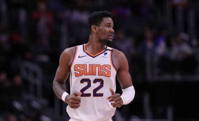 乐鱼体育官方网站-不值顶薪？太阳暂缓续约艾顿 蒙蒂：这很不幸