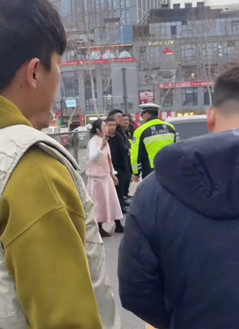 乐鱼体育app-扬州一女子车祸被打后续：长相曝光，人无赖嘴恶毒，全家受到舆论